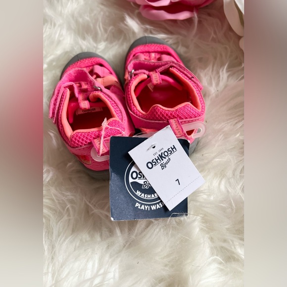 3/$20 NWT Oshkosh B’gosh Swimming Shoes for Girls Size 7c - Picture 3 of 3